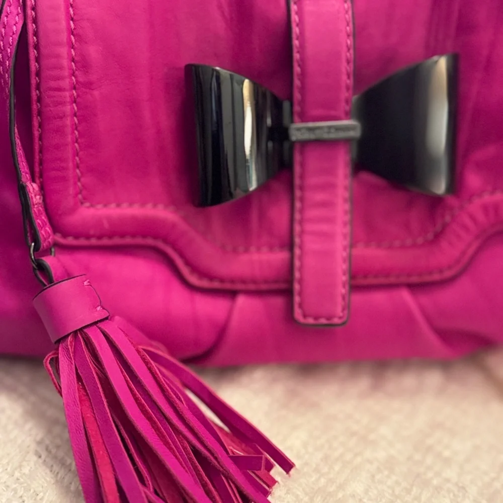 Betsey Johnson Fuchsia Bow Satchel Luv Boston bag - Picture 2 of 8